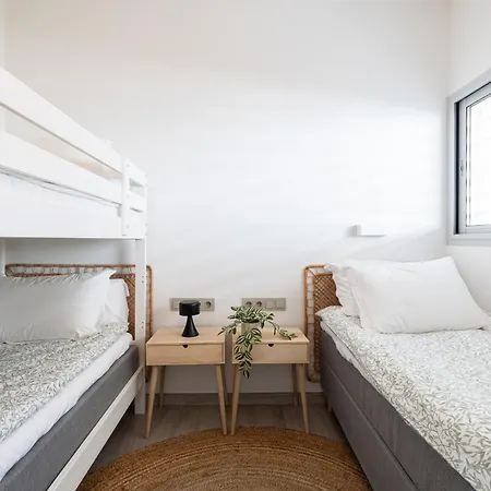Apartment Higueron Med Essence *